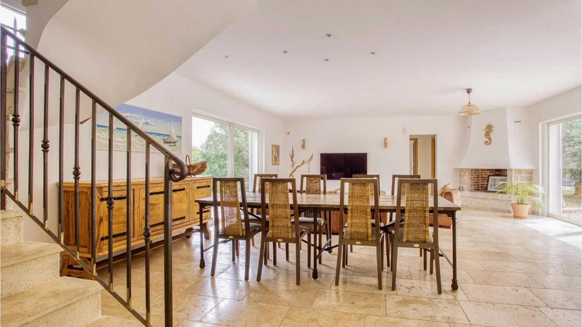 Stunning Home In Fayence With Kitchen 0*,